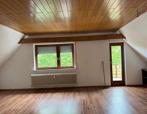 Dachgeschoss Wohnung zu vermieten - Photo 1