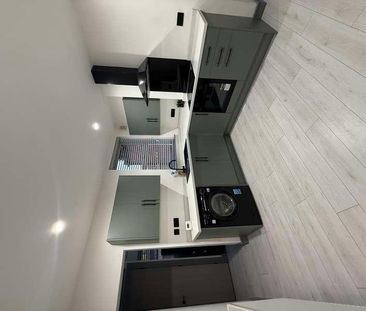 Bed Luxury Apartment - Birkin Avenue, NG7 - Photo 1