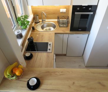 Kawalerka w ścisłym centrum - Photo 1