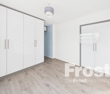 3 bedroom end of terrace house to rent - Photo 6