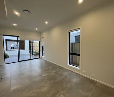 24 Golfer Walkway, Blacktown - Photo 1