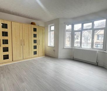 6 bedroom terraced house to rent - Photo 4