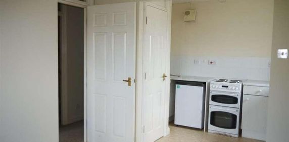 Vinery Court, Stratford-upon-avon, CV37 - Photo 2