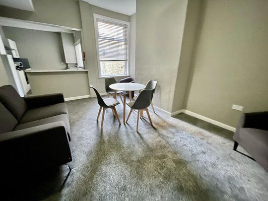 4 bedroom house to rent - Photo 1