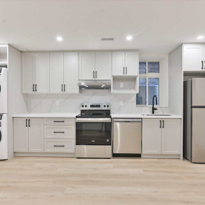 For Lease - 91 Hogarth Avenue Unit# Lower, Toronto, Ontario - Photo 1