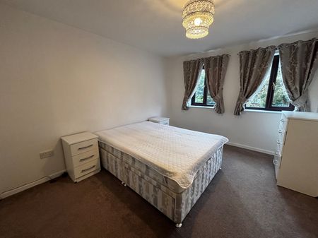 2 bedroom flat to rent - Photo 2