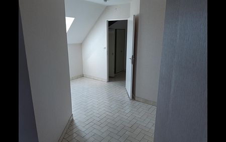 Location Appartement 2 pièces 52 m² Sainte-Sévère - Photo 5