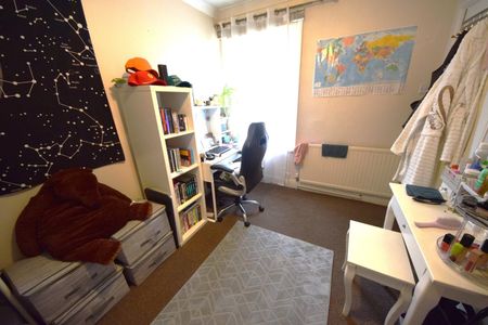 1 Bed Flat, Richmond Road, RG30 - Photo 4