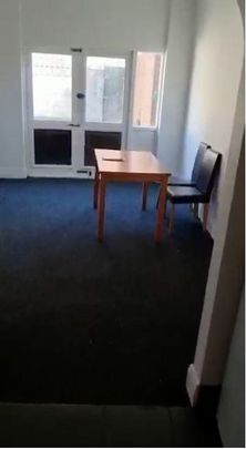 2 bedroom flat share to rent - Photo 1