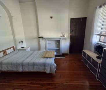 Petersham - Photo 3