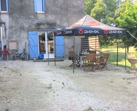 Un appartement en duplex, 75m2, T4 + cour - Photo 5