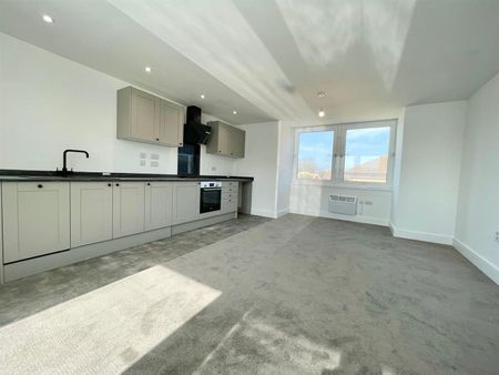 St. Leonards Road, Eastbourne, BN21 3UU - Photo 2