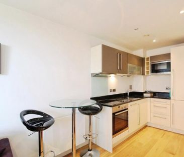 1 bedroom flat to rent - Photo 3