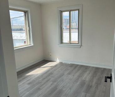 For Lease - 874 Clyde Avenue Unit# 1, McKellar Heights - Glabar Par... - Photo 6