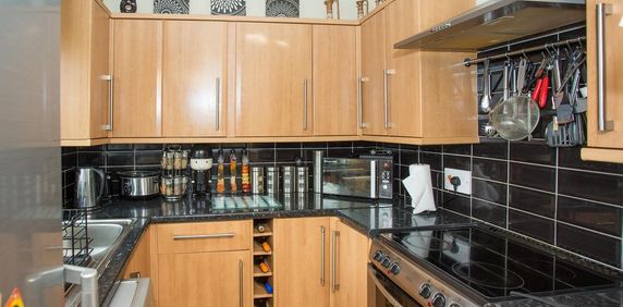 1 bedroom apartment to rent - Photo 2