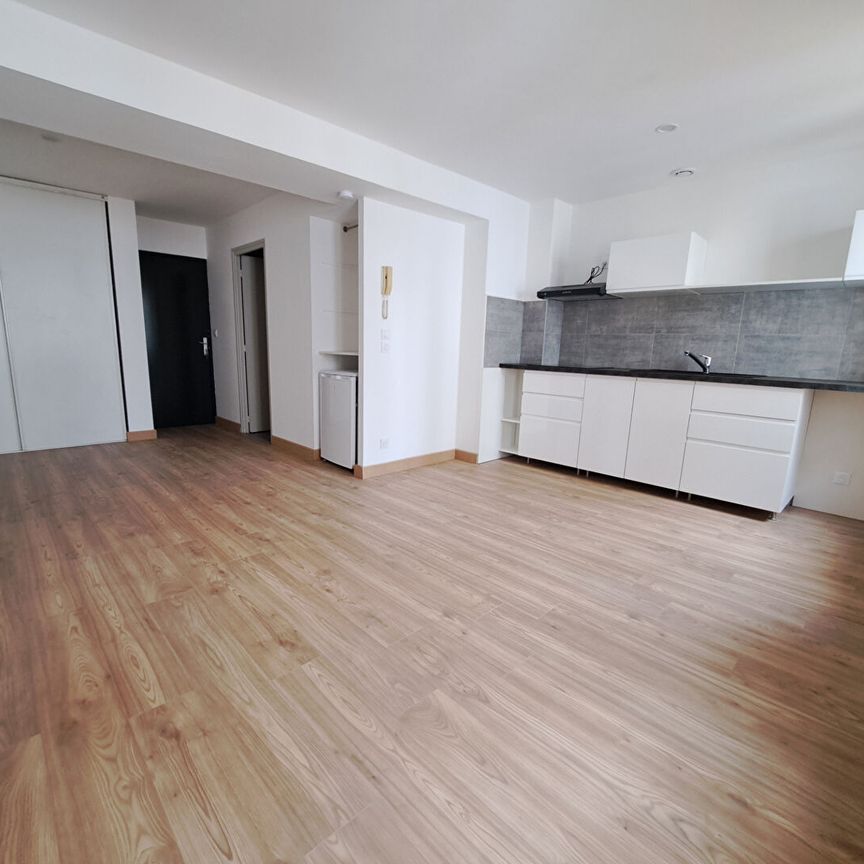 Location Appartement 1 pièce 27m² - Photo 1