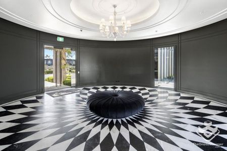 3 Bedroom Apartment - Luxury Living - 4th Level Overlooking Marina - Photo 4