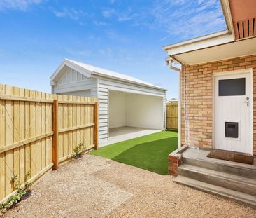 CHARMING HOME WITH TIMELESS APPEAL - Photo 3