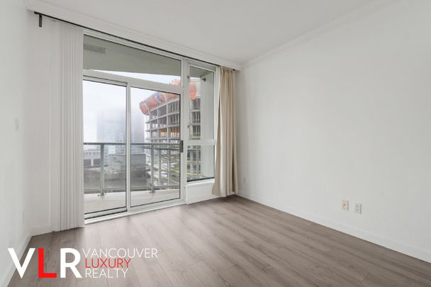 Condo in Downtown Vancouver, BC - Photo 1