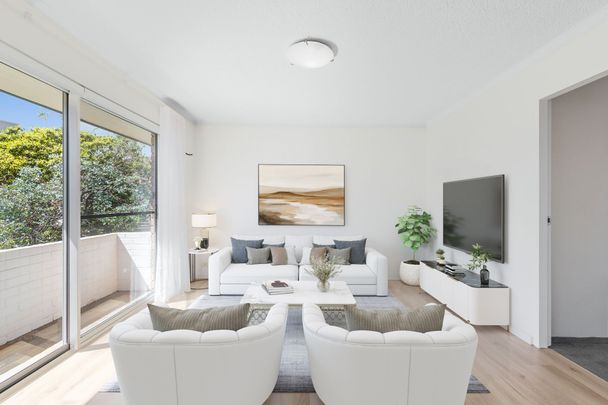 Beautifully updated, perfectly positioned - Photo 1