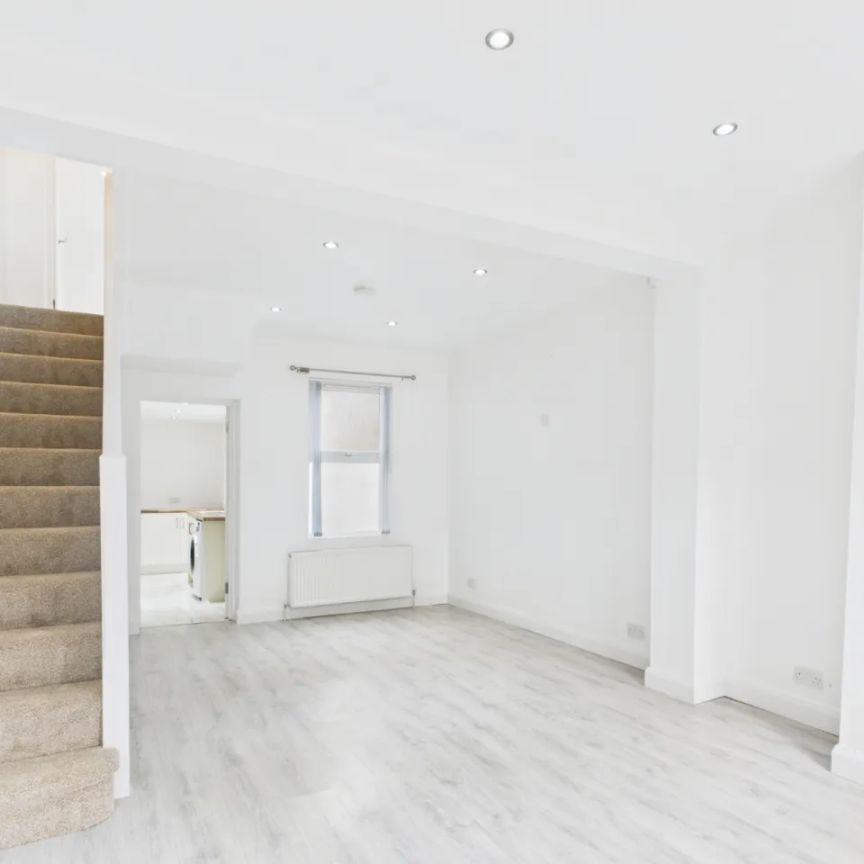 2 Lovatt Street - Photo 1