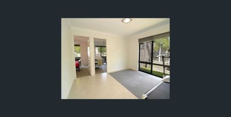 Spacious 4 Bedroom Family Home Plus Office/ Study! - Photo 4