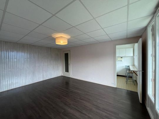 Location Appartement 1 pièce 31m² CHAMBERY 73000 - Photo 1
