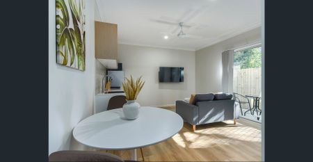 NEAR NEW FULLY FURNISHED, DESIGNER STUDIO APARTMENTS – BILLS INCLUDED! - Photo 2