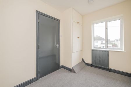 3 bed House To Let - Photo 2