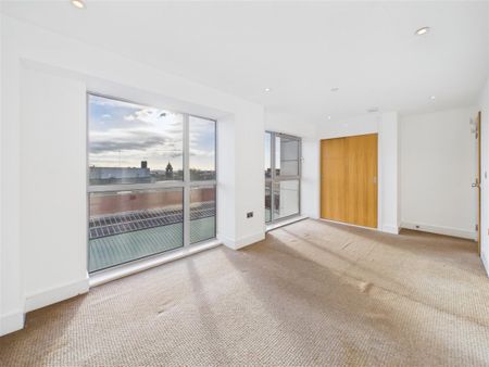 3 bedroom Penthouse to rent - Photo 2