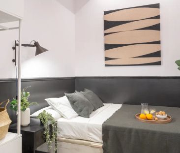Room in a shared 15-bedroom apartment for rent in el Camp d'en Grassot i Gracia Nova, all bills included - Photo 6
