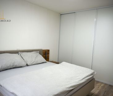 Prenajom 2-izbový pohodlne zariadený byt s logiou a parkoviskom vo Veľkom Šariši – Fotografia 3
