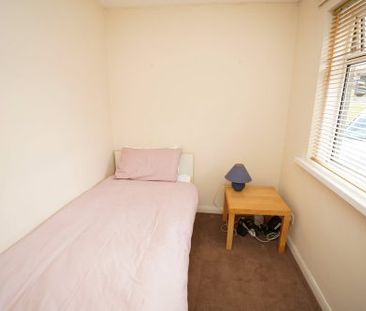 Hallcroft Crescent, Ratho, Edinburgh - Photo 2