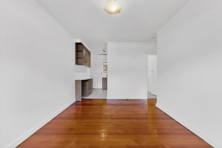 2/712 Burwood Road, Hawthorn East VIC 3123 - Apartment For Rent | Domain - Photo 3