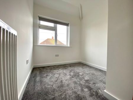 Springfield Park Avenue, Chelmsford - Photo 3