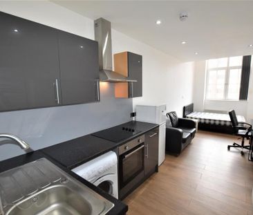 Studio to rent - Photo 3