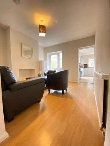 4 bedroom terraced house to rent - Photo 2