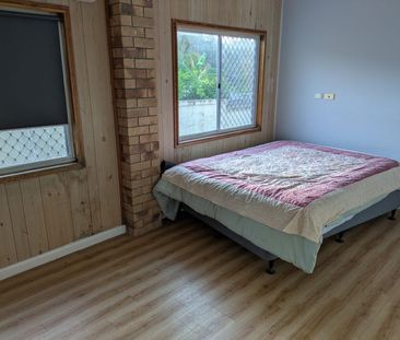Shared Furnished House near tranquil Nerang State Forest - Photo 1