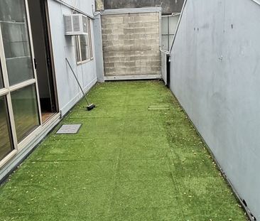 LOCK AND LEAVE !! Otahuhu 3BR Apartment w/ Balcony - Photo 6