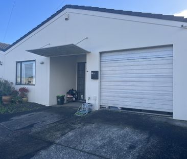 16B Ksenia Drive, Flat Bush, Auckland - Photo 4