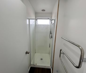 Charming 4-Bedroom Home for Rent in Hamilton East - Photo 5