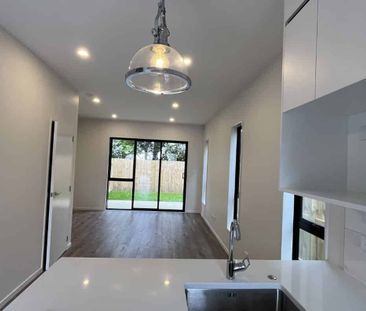 Elevated 2 Bedroom Corner Townhouse - Photo 5