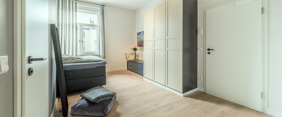 City-Residence: Neu möbliertes Design-Apartment mit exzellenter Ausstattung. - Photo 1