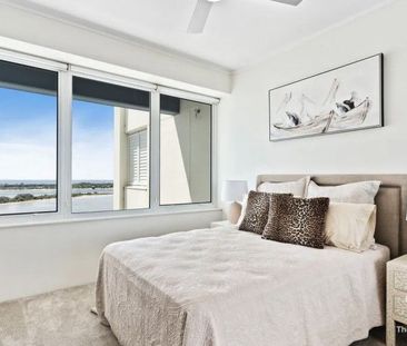 Prestige Waterfront Apartment with Ocean Views $980/wk - Photo 6