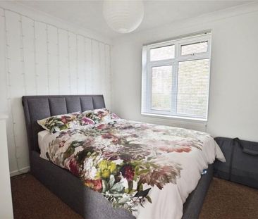 Harlow, Essex - Photo 4