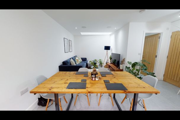 1 Bed Detached House, Himley Road, SW17 - Photo 1