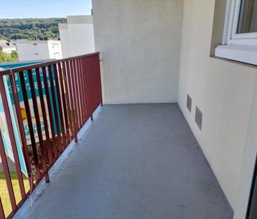 Location Appartement 3 pièces 59m² CAUDEBEC LES ELBEUF 76320 - Photo 3