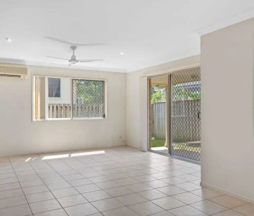 “3 Bedroom Spacious Townhouse” - Photo 1