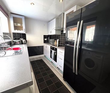 Bensham, Gateshead - Photo 6