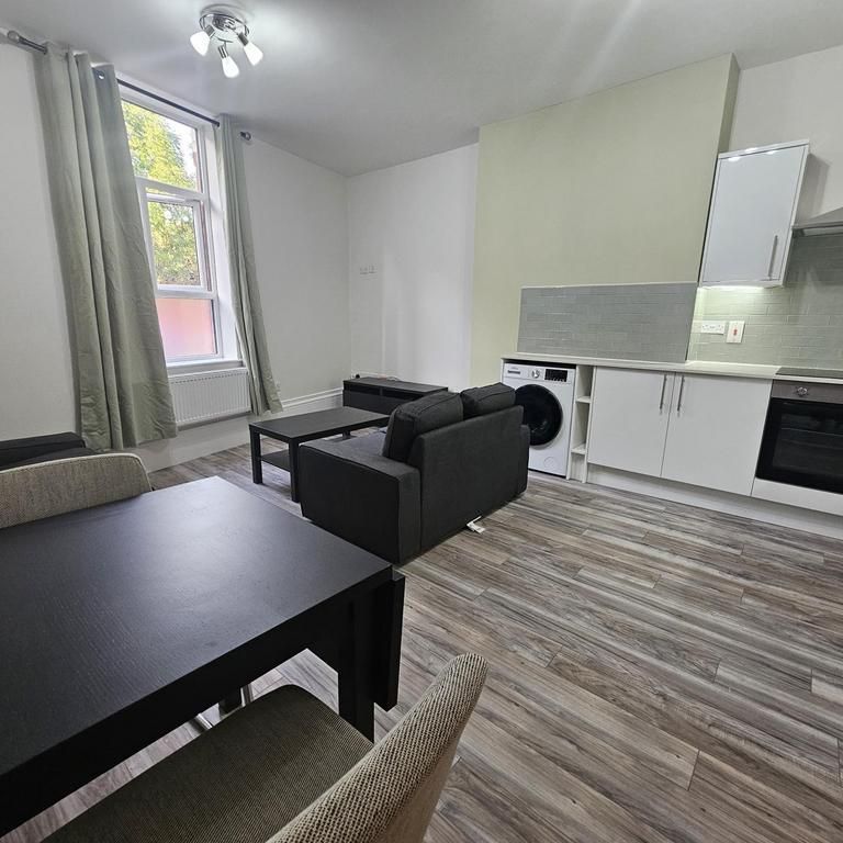 2 bedroom flat to rent - Photo 1